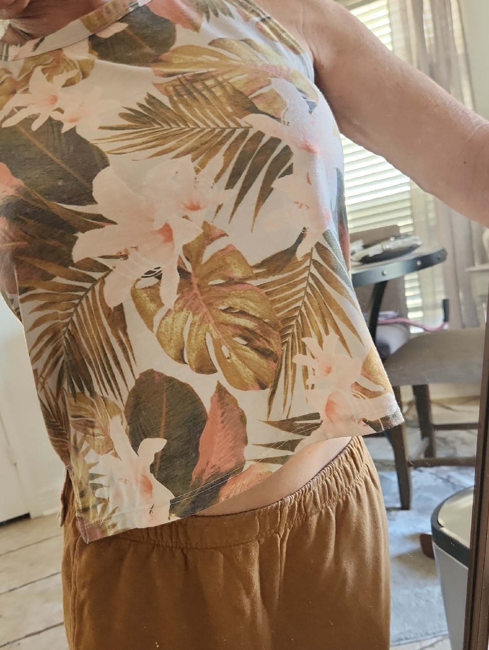 Old Navy - Picture 2 of 5